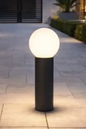 Acquista Ora Lampione basso da giardino alluminio antracite sfera di vetro