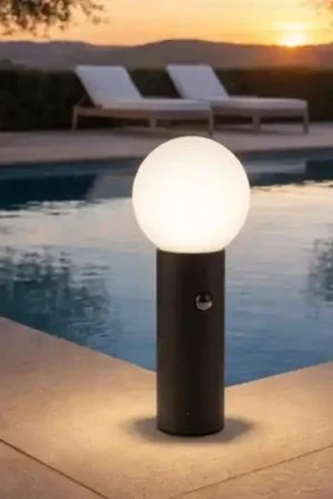 Esclusivo Lampione basso da giardino antracite con sensore di movimento crepuscolare