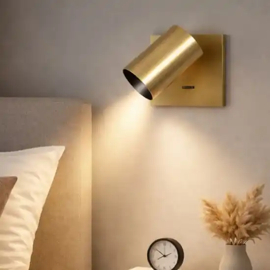 Applique da comodino orientabile con interruttore ottone ooro Sconto