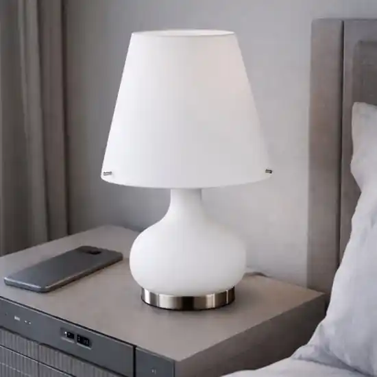 Compra Online Lampada da comodino cono vetro bianco moderna fabas luce