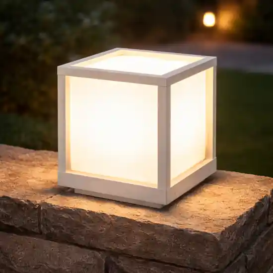 Lampada da esterno da appoggio cubo bianco Popolare