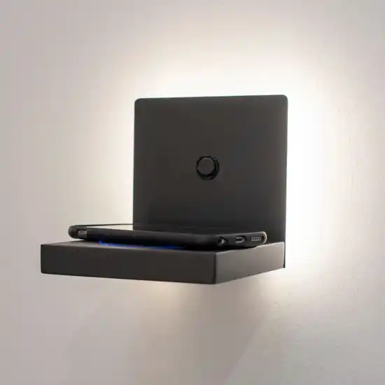 Applique nero da comodino per camera da letto con caricatore wiereless Esclusivo