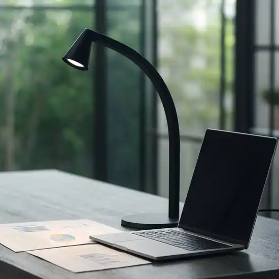 Nuovo Arrivo Lampada da tavolo led nera design minimale per scrivania