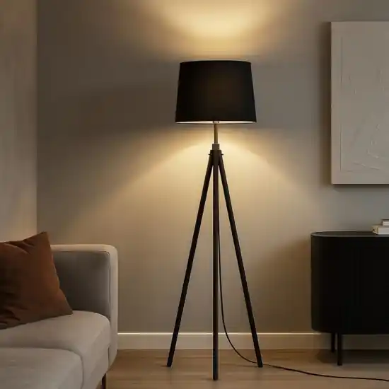 Lampada da terra maytoni calvin tre piedi paralume in tessuto nero Ordina Subito