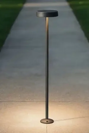 Spedizione Espresso Lampione moderno da giardino linea light pistillo nero led ip65