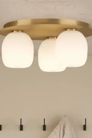 Di Tendenza Plafoniera moderna rotonda ottone 3 luci bianche eglo manzanares