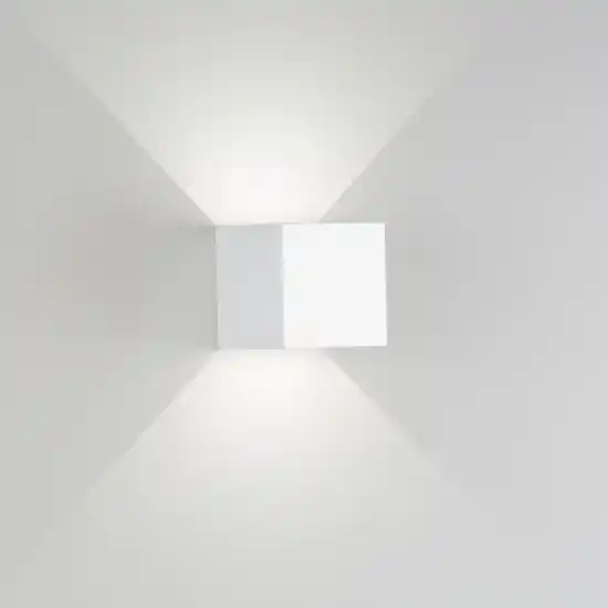 Promo Stagionale Applique da esterno moderna 6w 4000k cubo bianco isyluce