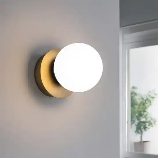 Applique vivida pearl led 4w 3000k oro spazzolato sfera vetro bianco Acquista Ora