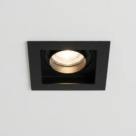 Faretto quadrato nero da incasso a soffitto orientabile Quantità Limitata