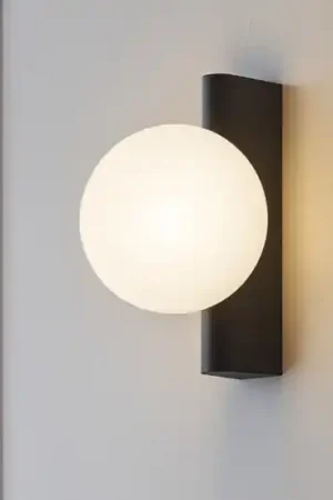 Ultime Pezzi Maytoni avant-garde applique da parete minimal colore nero sfera in vetro
