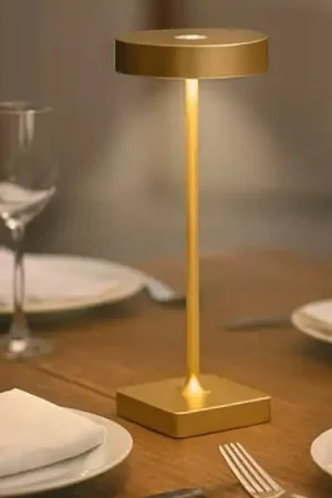 Compra Adesso Ondaluce lampada da tavolo senza fili oro portatile