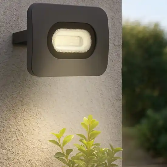 Subito Disponibile Faro nero da esterno 50w 4000k orientabile ip65