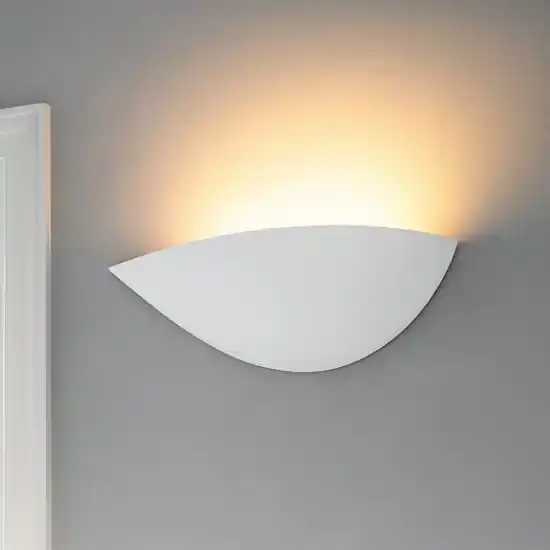 Applique di gesso sinistra design moderna bianca per soggiorno Saldi