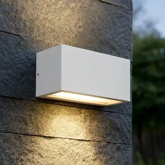 Subito Disponibile Isyluce applique da esterno moderna bianco rettangolare