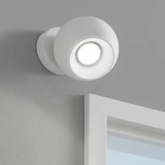 Applique sfera con spot bianco orientabile da parete Offerta Limitata