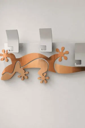 Appendiabiti da muro lineare in legno con 3 ganci e geco in legno Novità