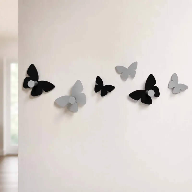 Appendiabiti parete design moderno con ganci a forma di farfalle Offerta