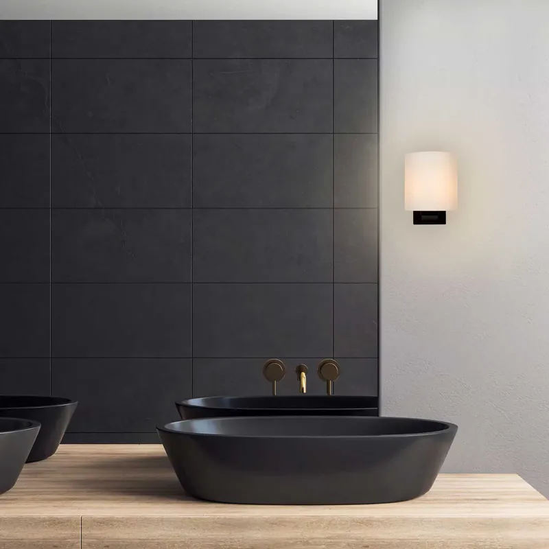 Spedito Oggi Applique con struttura in metallo con diffusore in vetro dal design moderno - 33W - IP20