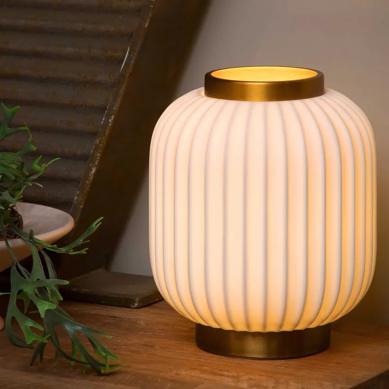 Quantità Limitata Lampada da tavolo piccola con struttura in metallo e diffusore in porcellana - 40W - 20