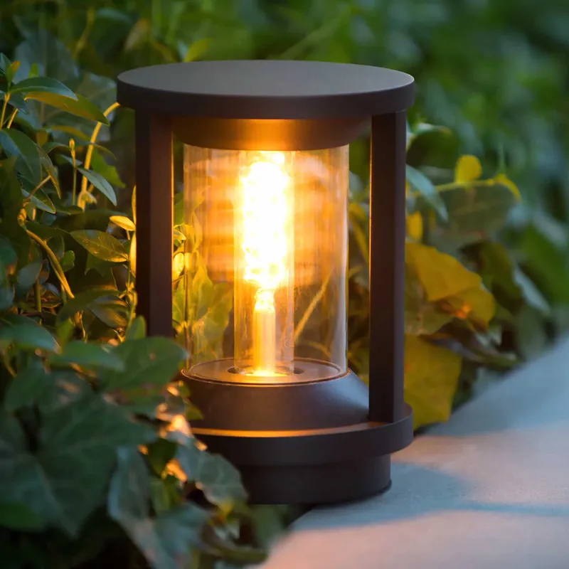Lampioncino da terra per giardino in alluminio moderna con diffusore in pvc - 15W - 65 Compra Adesso
