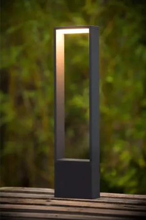 A Buon Prezzo Lampione da giardino con struttura moderna in alluminio e diffusore a led - 10W - Lumen 300 - 3000k Luce Calda - 54