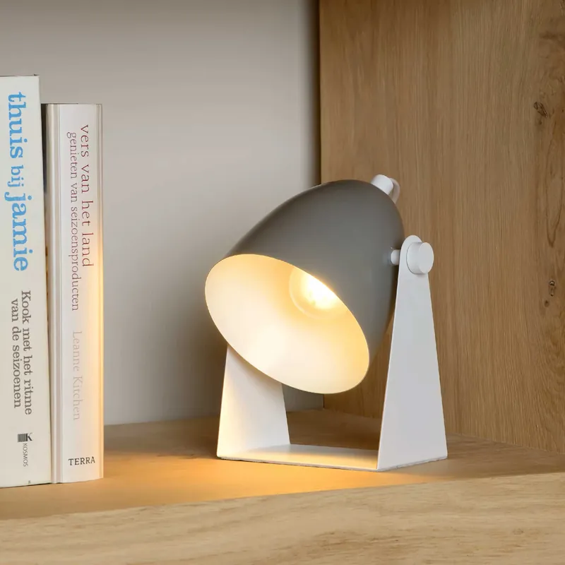 Abat Jour con struttura in metallo dal design moderno e diffusore orientabile - 40W - 20 Pagamento Sicuro