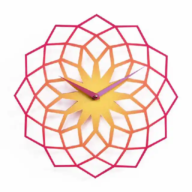 Orologio da parete in metallo verniciato dal design moderno ed elegante Miglior Prezzo