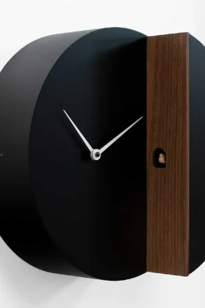 Orologio da parete con meccanismo a cucù dal design moderno ed elegante Novità