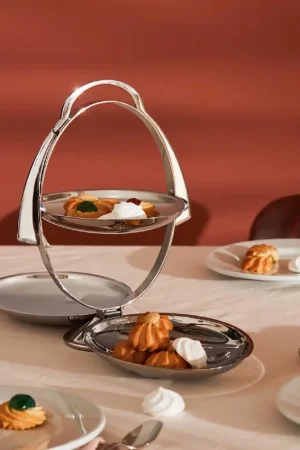 Affare Alzata pieghevole in acciaio cromato dal design moderno e dalle linee eleganti