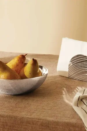 Super Prezzo Coppa piccola in acciaio inossidabile con decoro in rilievo dalle linee moderne