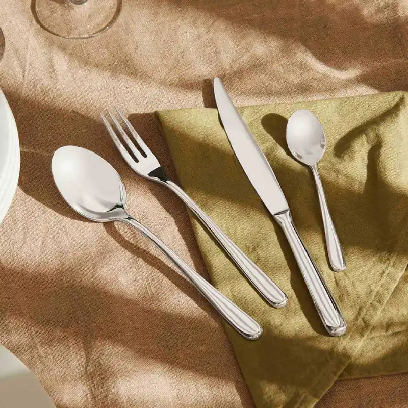 Servizio di posate set 24 pezzi in acciaio lucido dal design moderno Economico