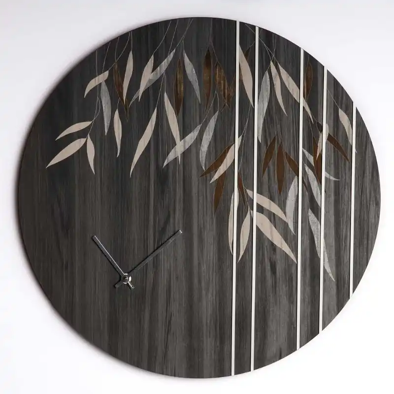 Prezzo Conveniente Orologio da parete rotondo dal incisioni laser su legno dal design elegante
