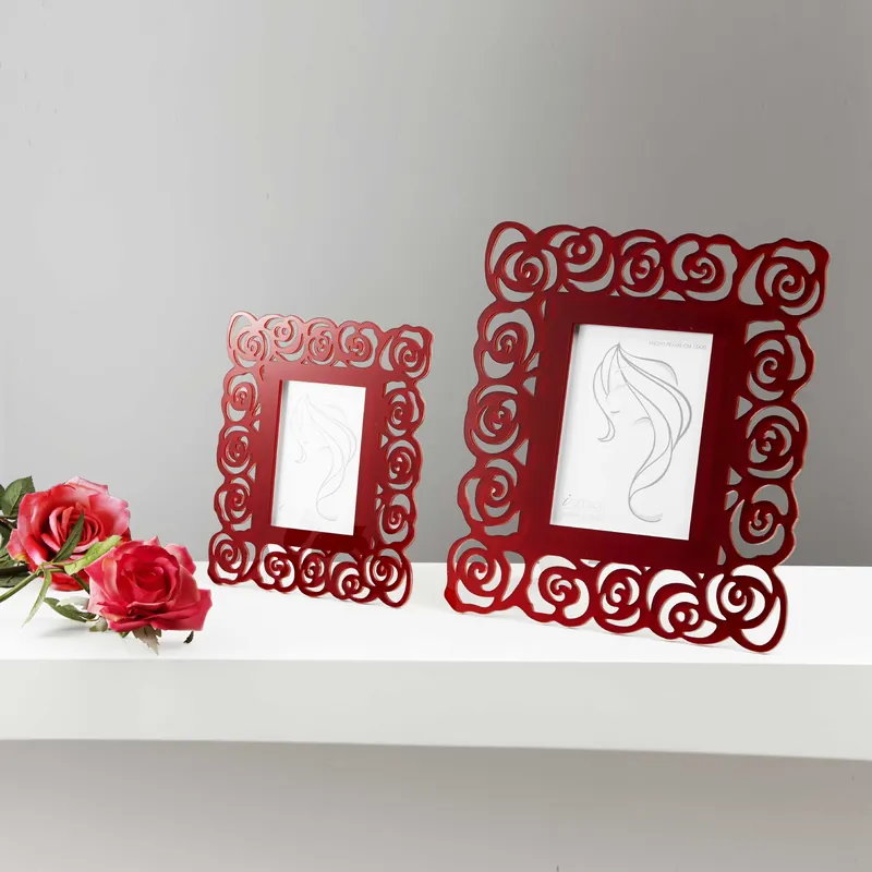 Portafoto da tavolo in plexiglass con taglio a roselline dal design elegante - Foto 10x15 Professionale