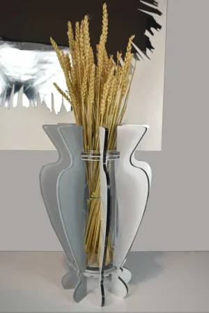 Acquista Ora Vaso da tavolo dal design moderno in plexiglass dalle linee eleganti