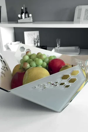 Centrotavola in plexiglass traforato dal design moderno ed elegante Economico