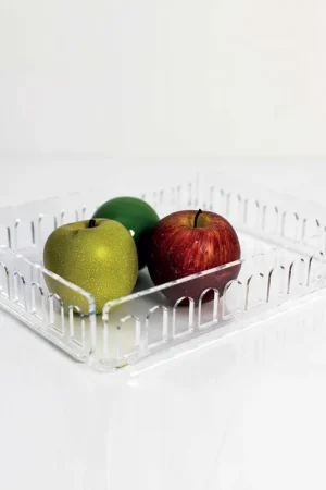 Vassoio grande in plexiglass traforato dal design moderno ed elegante Soddisfatti O Rimborsati