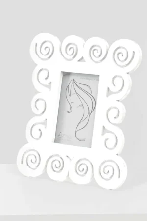Compra Oggi Stesso Portafoto grande con cornice in legno dal design moderno ed elegante - Foto 15x20