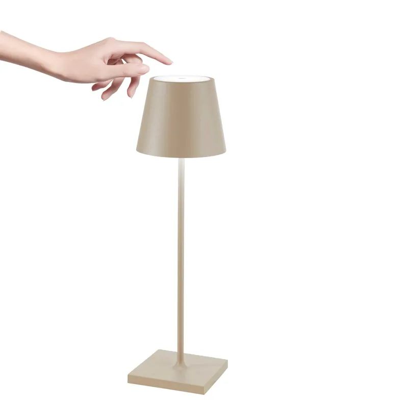 Prezzo Scontato Lampada da tavolo LED dimmerabile e ricaricabile Poldina Tavolo PRO da esterno - 3W - Lumen 203 - 2200k-3000k - IP 65