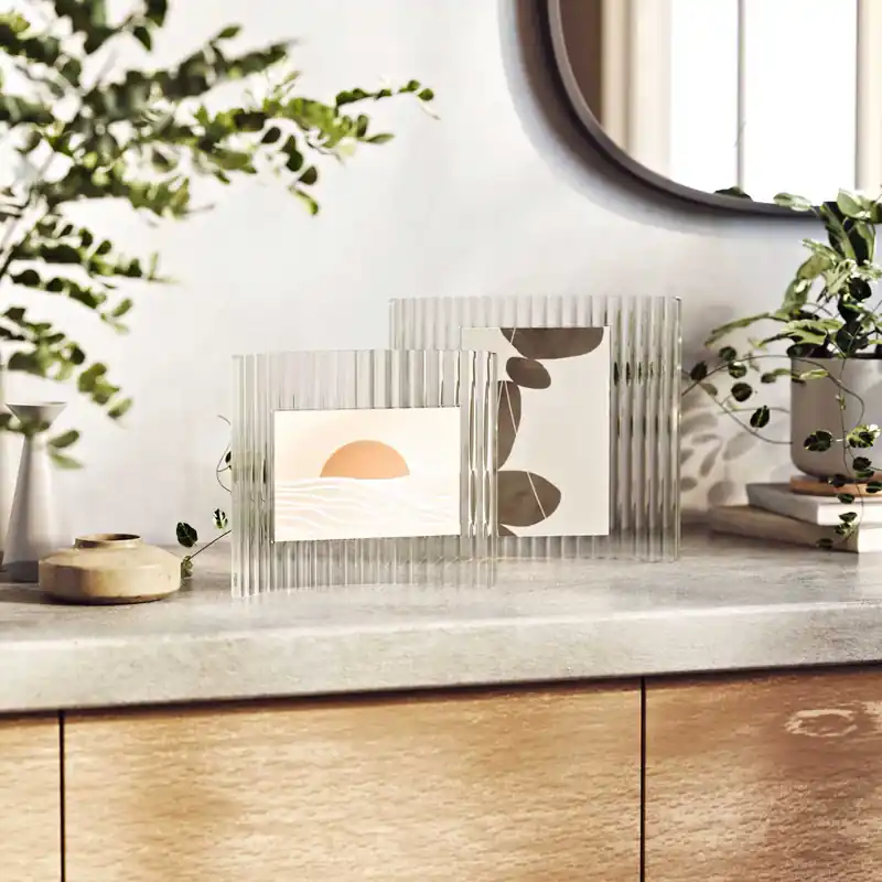 Portafoto piccolo con cornice in vetro dal design moderno - Foto 10x15 Offerta Lampo