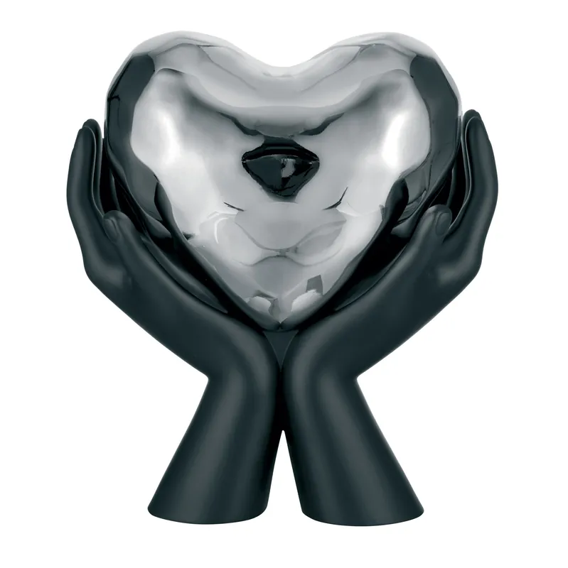 Miglior Prezzo Scultura moderna grande con mani che stringono un cuore