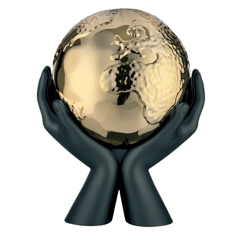 Bestseller Scultura moderna con mani che stringono la madre terra