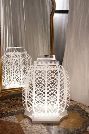 Lampada da terra ricaricabile a LED in plexiglass dal design moderno - 12W - 4000k Luce Naturale - IP20 Prezzo Di Fabbrica