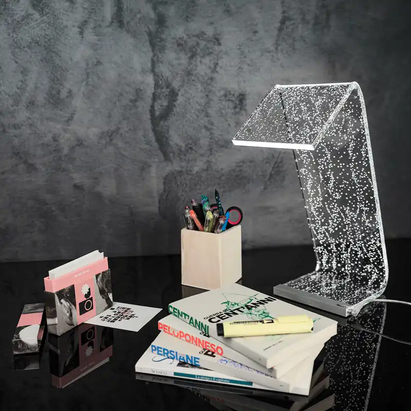 Occasione Imperdibile Lampada da tavolo a LED in plexiglas dal design moderno Stardust - 18W - 4000k Luce Naturale