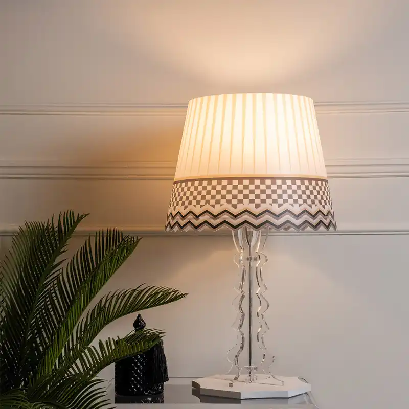 Lampada da tavolo in plexiglass con lampadina a LED di design Basic - 100W - IP20 Pagamento Sicuro