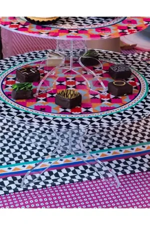 Alzata per dolci grande dal design moderno in plexiglass decoro Ethnic Scelto Dai Clienti
