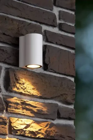 Applique da parete per esterni a LED con struttura in alluminio - 6W - Lumen 674 - 2700k Luce Calda - IP54 Promozione