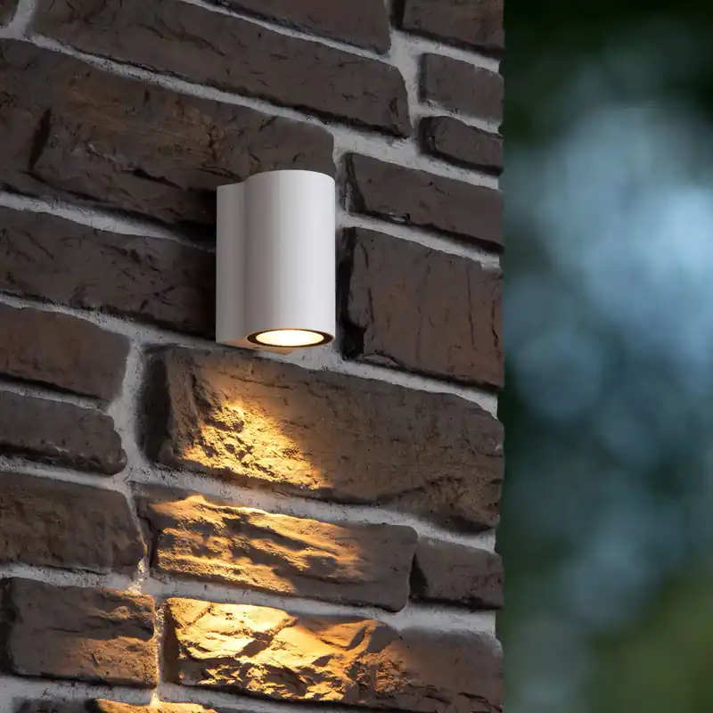 Applique da parete per esterni a LED con struttura in alluminio - 6W - Lumen 674 - 2700k Luce Calda - IP54 Promozione
