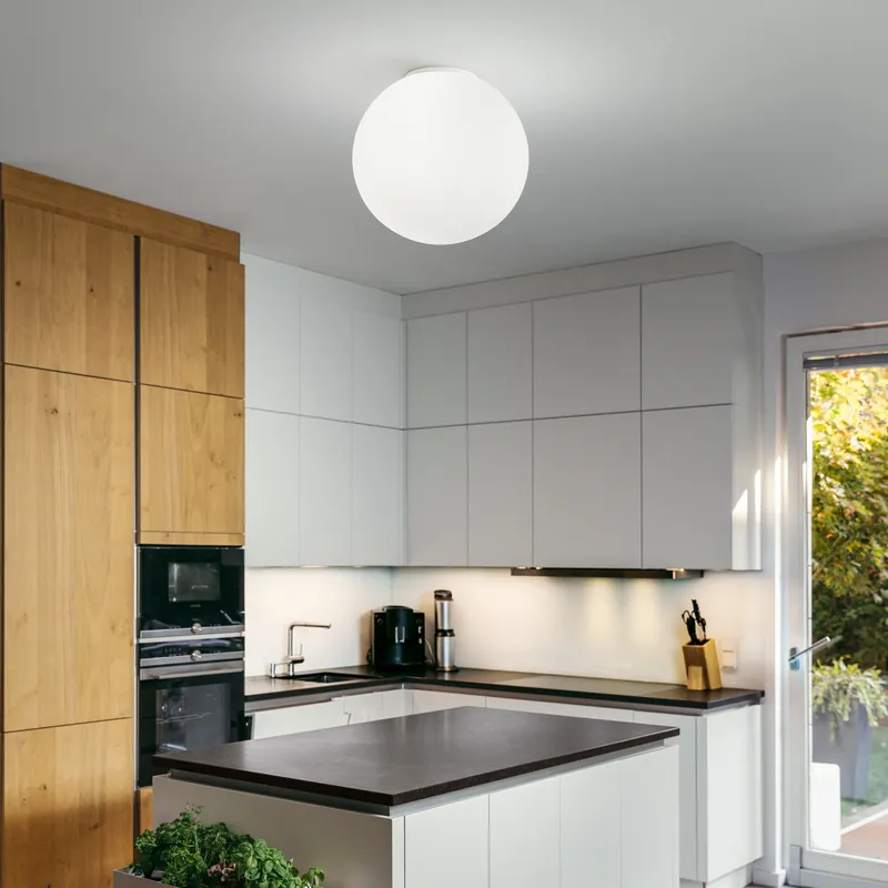 Plafoniera moderna con base in metallo e diffusore a boccia in vetro acidato - 42W - IP20 Prezzo Conveniente