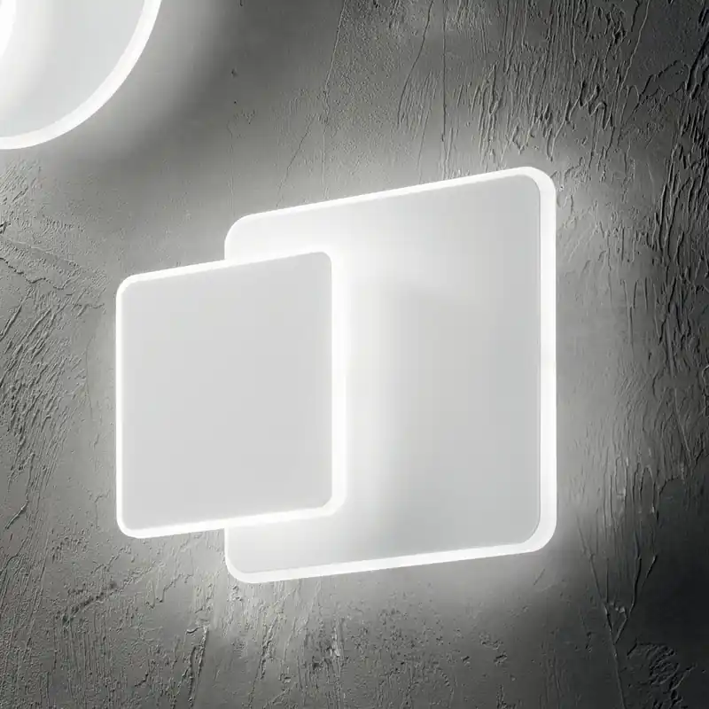 A Buon Prezzo Applique a led con struttura quadrata in alluminio e diffusore in acrilico - 15W - Lumen 2000 - 3000k Luce Calda - IP20