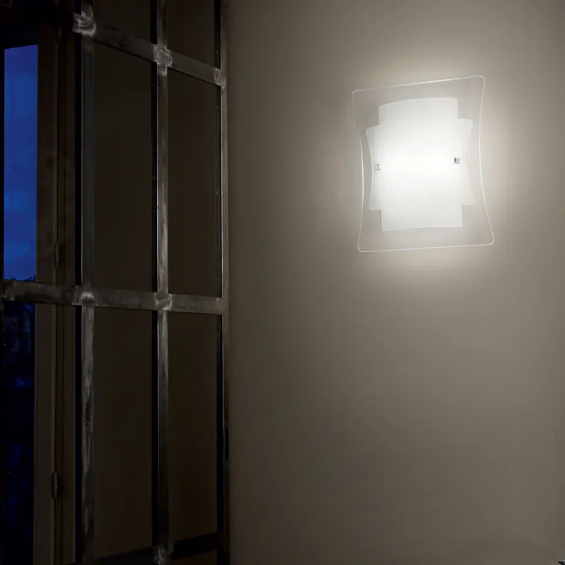Offerta Lampo Applique da parete grande con diffusore con triplo vetro acidato - 60W - IP20